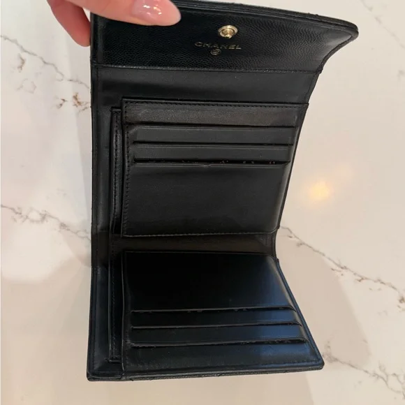 CHANEL Black Quilted Caviar CC Compact Wallet - Picture 4 of 6